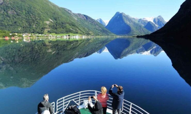 From Balestrand: Fjord Cruise to Fjærland - One-way - Tour Information