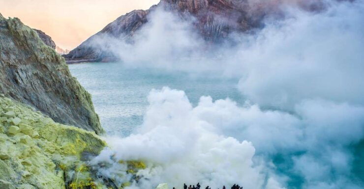 From Bali: 24-Hour Trip to Ijen Crater & Javanese Breakfast - Departure From Bali and Journey to East Java