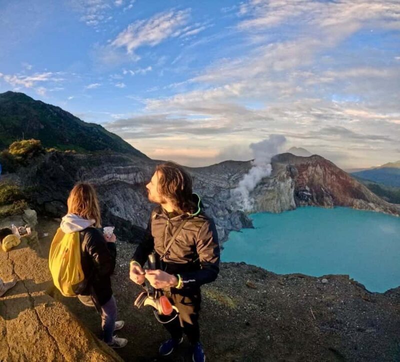 From Bali : 24 Hours Ijen Vulcano Hiking tour All Inclusive - Discovering the Mount Ijen Experience: An Honest Review of the All-Inclusive 24-Hour Tour from Bali