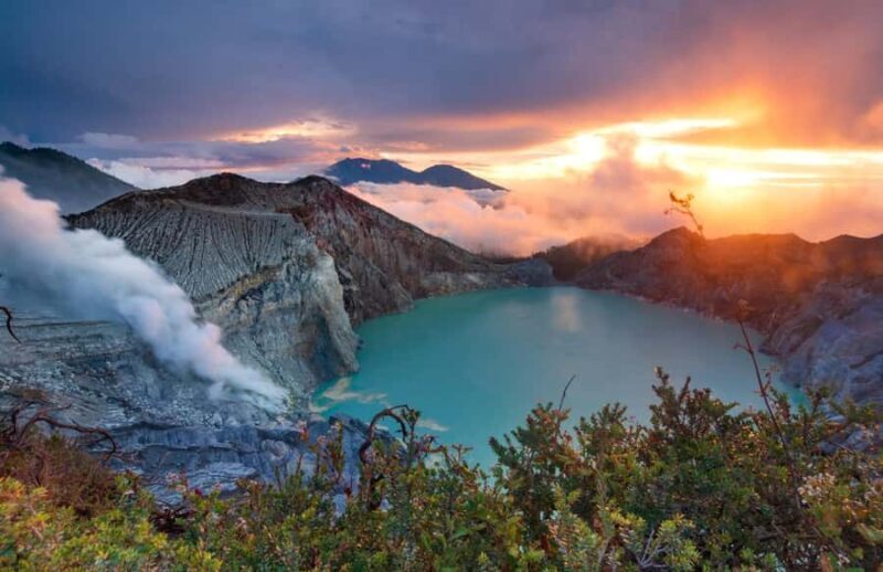 From Bali: Ijen Sunrise Tour with Local Guide & Blue Fire - Exploring Ijen: Guided Tour & Scenic Highlights