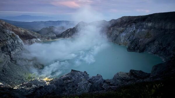 From Bali: Sunrise Trekking & Blue Fire Kawah Ijen - What to Bring