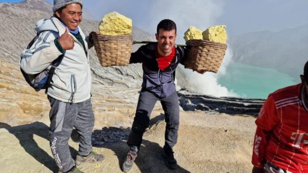 From Bali: Sunrise Trekking & Blue Fire Kawah Ijen - Booking Tips