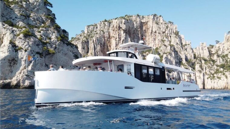 From Bandol: Visit the 13 Calanques of Cassis & Marseille - Exploring the Calanques of Cassis
