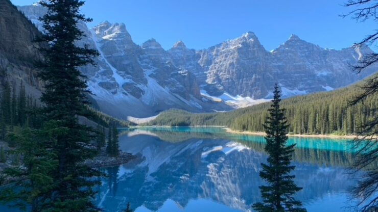 From Banff/Canmore: Moraine Lake Round-Trip Shared Transfers - Experience Highlights