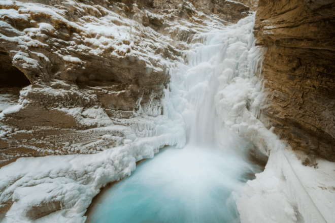 From Banff: Lake Louise, Moraine Lake and Johnston Canyon - Experience Details