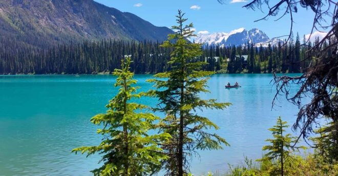 From Banff: Lake Louise Moraine Lake Emerald Lake Day Tour - Important Information