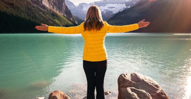 From Banff: Moraine Lake, Lake Louise & Banff Park Day Trip - Experience and Features