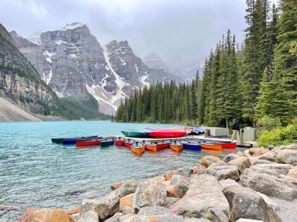 From Banff: Shuttle Bus to Moraine Lake and Lake Louise - Booking and Cancellation