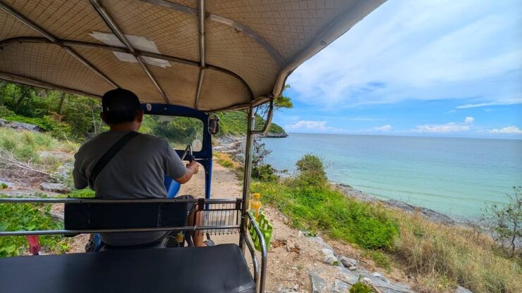 From Bangkok: Day Tour Koh Sichang Island With Tuktuk Tour - Key Points