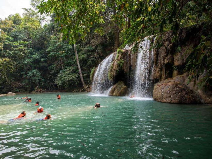 From Bangkok: Erawan Park & Kanchanaburi Small-Group Tour - Exploring the Bridge Over the River Kwai