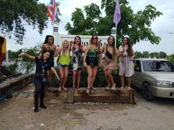 From Bangkok: Floating and Railway Markets Tour - Positive Customer Reviews