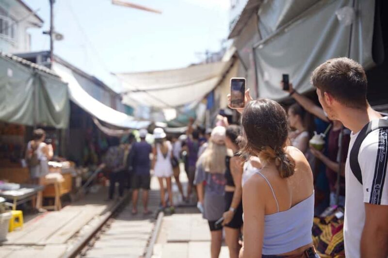 From Bangkok: Floating Market and Ayutthaya Guided Day Tour - Good To Know