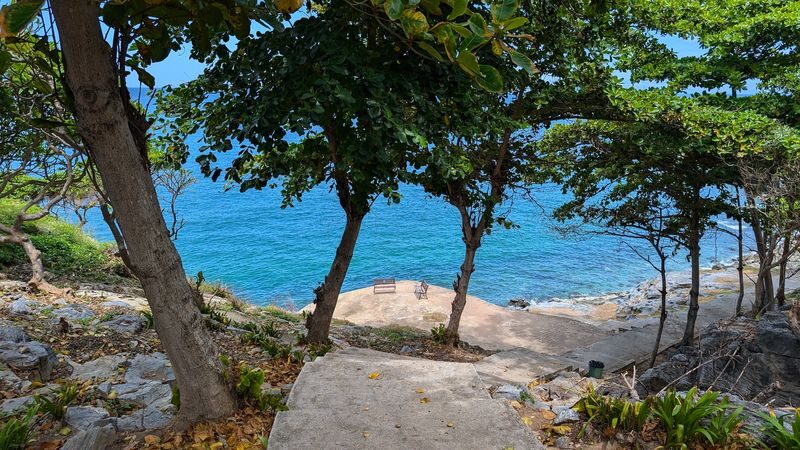 From Bangkok/Pattaya: Day Tour Koh Sichang Island with Tuktuk Tour - Weather, clothing and booking details