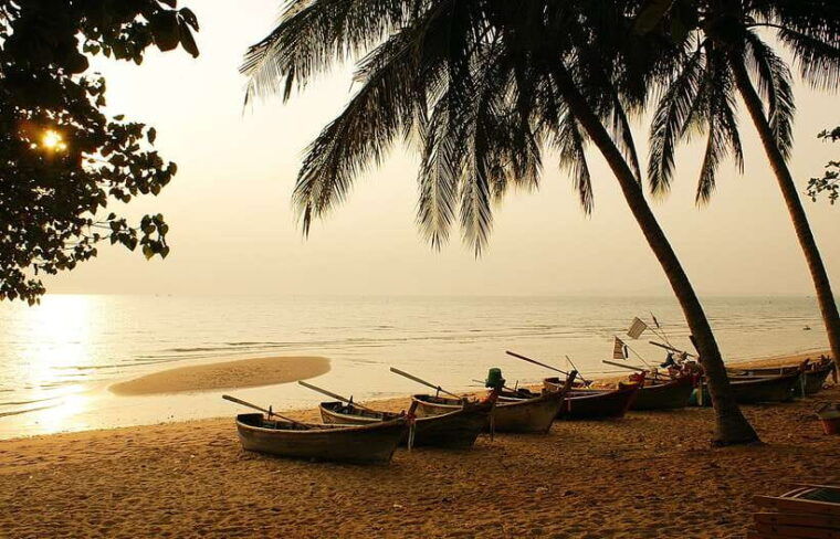 From Bangkok: Pattaya Private Customizable Day Trip - Personalized and Sustainable Experience