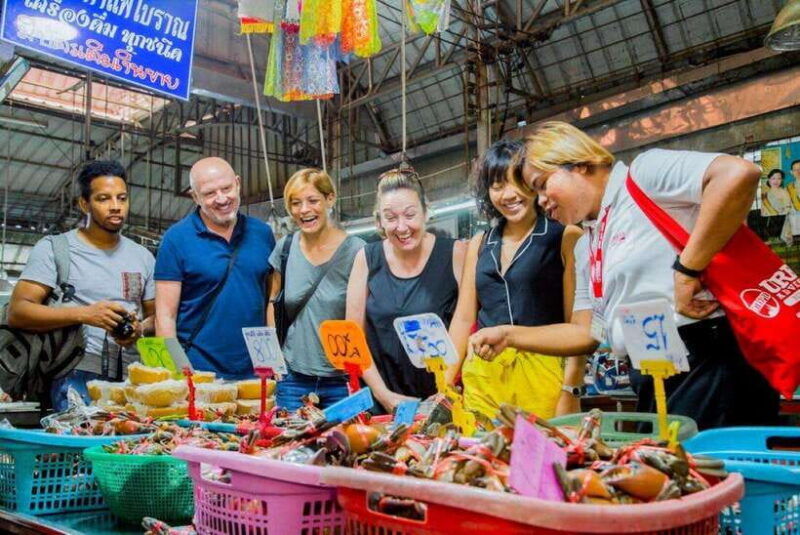 From Bangkok: Private Railway and Floating Market Tour - Itinerary Highlights