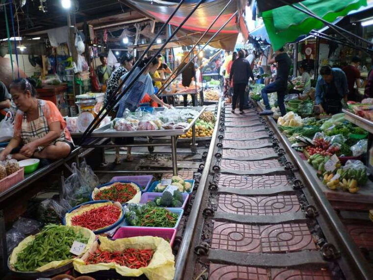 From Bangkok: Private Railway and Floating Market Tour - Sustainability and Customer Feedback