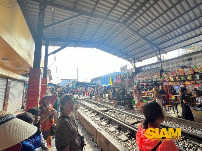 From Bangkok:Damnoen Floating Market and Railway Market Tour - Important Information