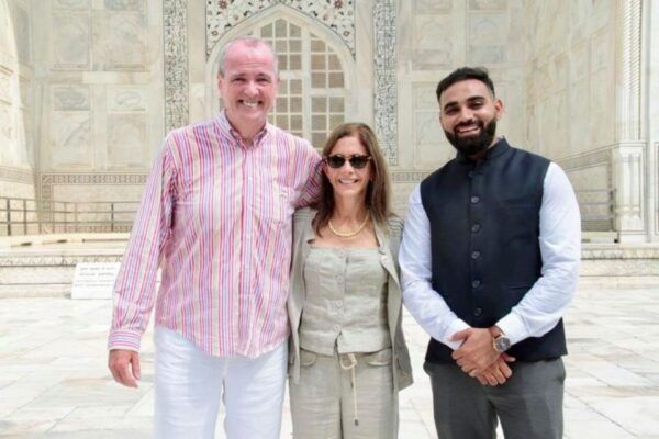 From Banglore: Private All-Inclusive Guided Day Trip to Agra - Customer Reviews
