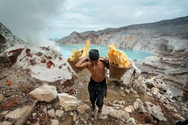 From Banyuwangi: A Share Group Tour To See Ijen Blue Fire - Ijen