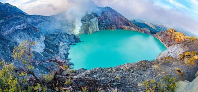 From Banyuwangi: Day Trip to Ijen Volcano With Guided Trek - Safety and Information Provided by Experienced Guides