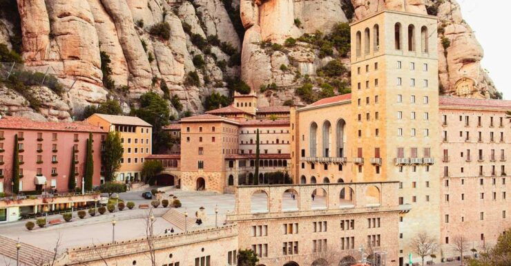 From Barcelona: Afternoon Montserrat Monastery & Choir Tour - Experience Highlights