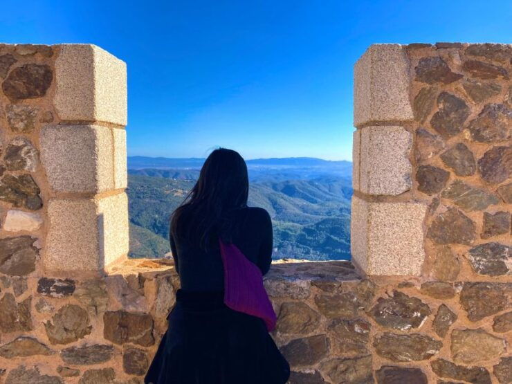 From Barcelona: Castles and Girona City Day Tour With Lunch - Good To Know