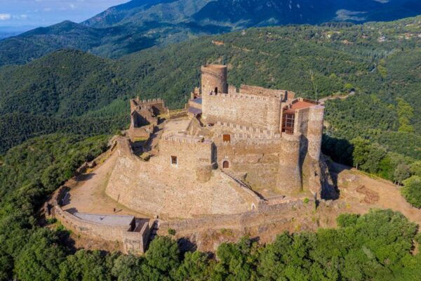 From Barcelona: Castles and Girona City Day Tour With Lunch - Duration