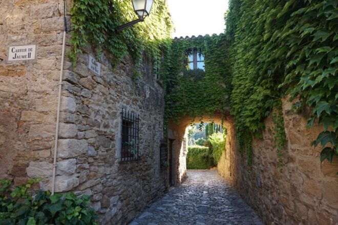 From Barcelona: Costa Brava Coastline Medieval Village Tour - Itinerary Highlights