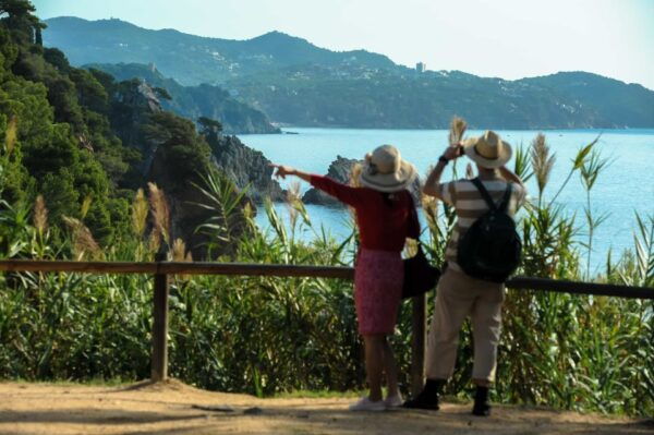 From Barcelona: Costa Brava Day Tour With Lunch - Itinerary