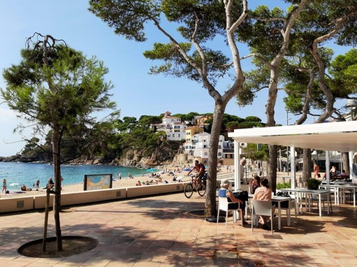 From Barcelona: Costa Brava Typical Towns Full Day Tour - Important Information