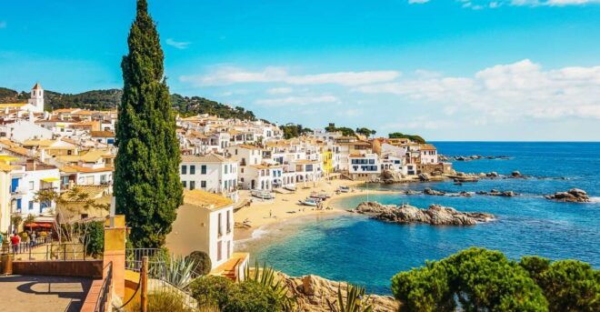 From Barcelona: Girona and Costa Brava Full-Day Tour - Full Description