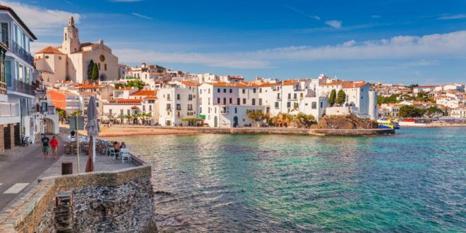 From Barcelona: Girona, Figueres, and Cadaqués Day Trip - Common Questions
