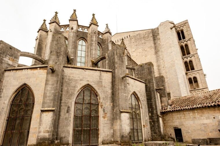 From Barcelona: Girona Guided Tour & Dalí Museum in Figueres - The Jewish Quarter