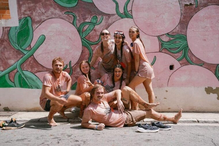 From Barcelona: La Tomatina Day Trip to Buñol - Post-Festival Festivities