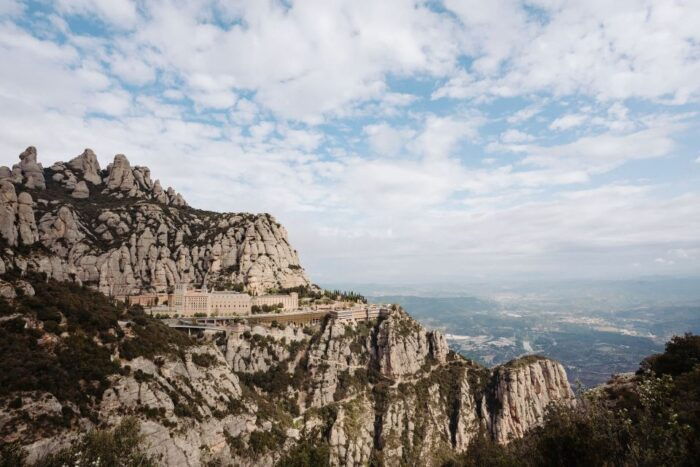 From Barcelona: Montserrat & Cava Winery Day Trip - Vineyard Tour and Homemade Lunch