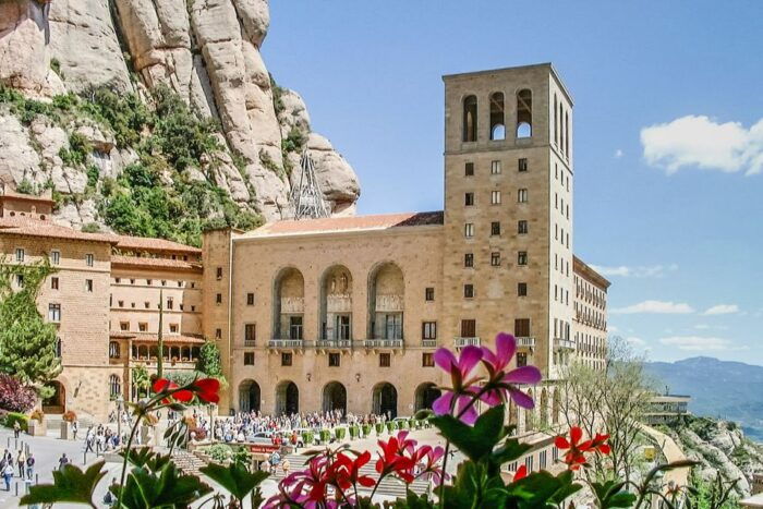 From Barcelona: Montserrat Day Trip With Optional Tickets - Optional Activities and Experiences