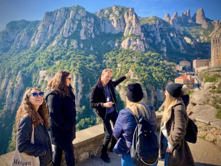 From Barcelona: Montserrat Guided Tour & Return Bus Transfer - Experience Montserrats Beauty
