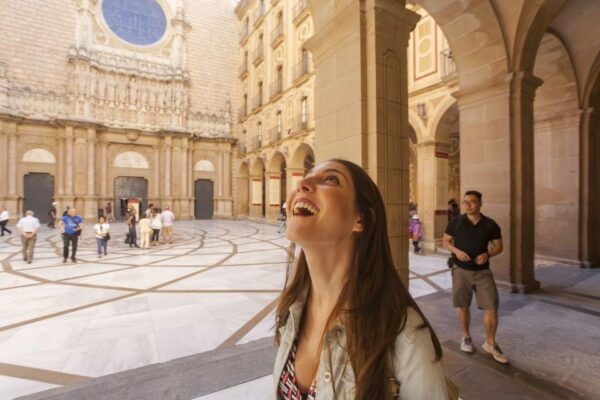 From Barcelona: Montserrat Half-Day Wine and Tapas Trip - Boutique Winery: Impressive Castle and Vineyards