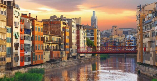 From Barcelona: Private Full-Day Girona & Sitges Guided Tour - Description