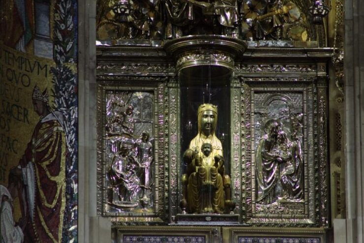 From Barcelona: Private Half-Day Bus Trip to Montserrat - Tour Activity Details