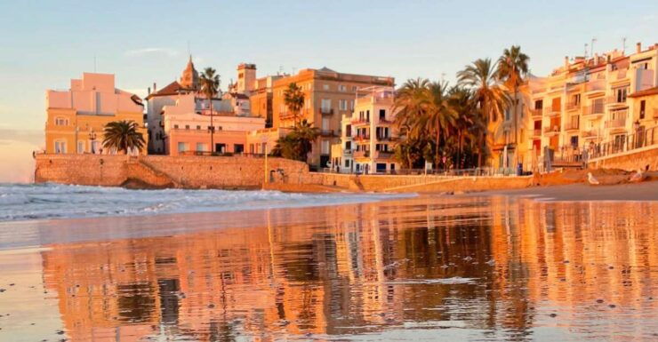 From Barcelona: Sitges Day Tour & Ultimate Paella Experience - Experience Highlights