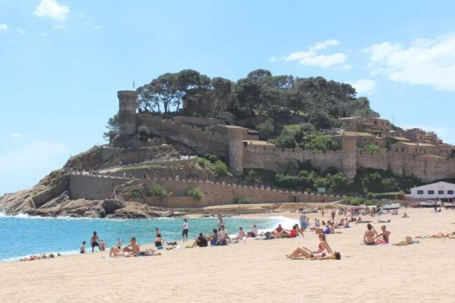 From Barcelona: Tossa De Mar Day Tour With Beach Time - Beach and Exploration Highlights