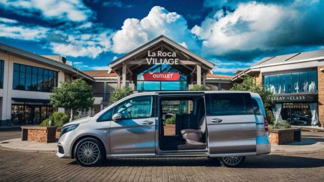 From Barcelona: Transfer to La Roca Village Outlet - Flexible Schedule