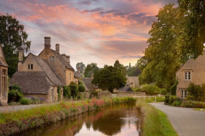 From Bath: Cotswolds Private Day Tour With Pickup - Exploring Picturesque Villages in the Cotswolds