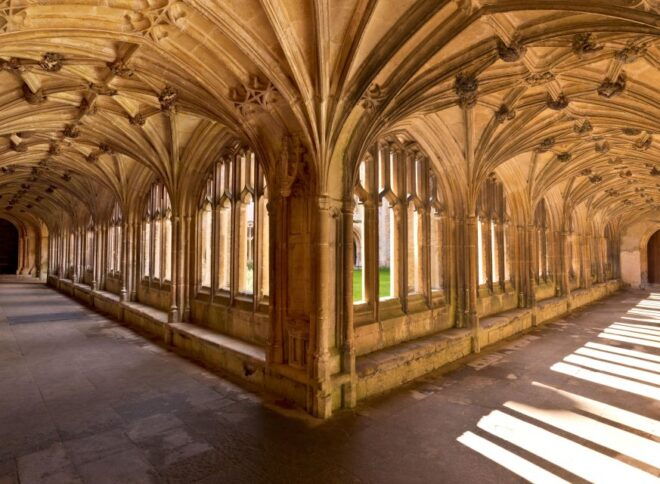 From Bath: Stonehenge & the Cotswolds Full-Day Tour - Avebury: A Village Steeped in History