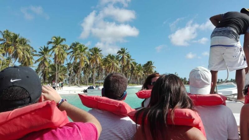 From Bayahibe: Saona Island Beach and Sunset Catamaran Party - Additional Tips