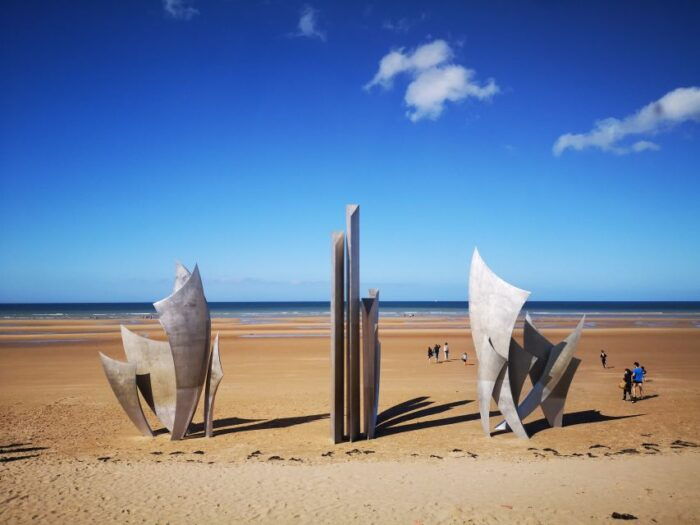 From Bayeux: American D-Day Sites in Normandy Half-Day Tour - Booking Information and Cancellation Policy
