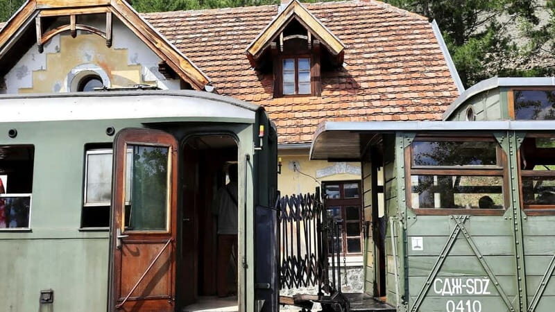 From Belgrade: Sargan 8 Railway and Wooden City 1 Day Tour - Who Should Consider This Tour?