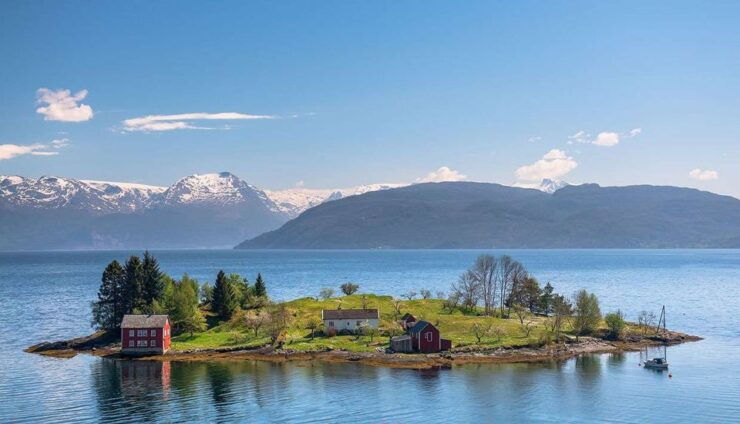 From Bergen: Hardangerfjord & Vøringsfossen Private Tour - Booking Information