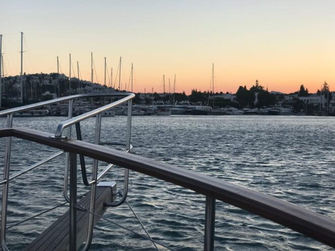 From Bodrum: Private Sunset Boat Tour With Dinner & Swimming - Booking Information